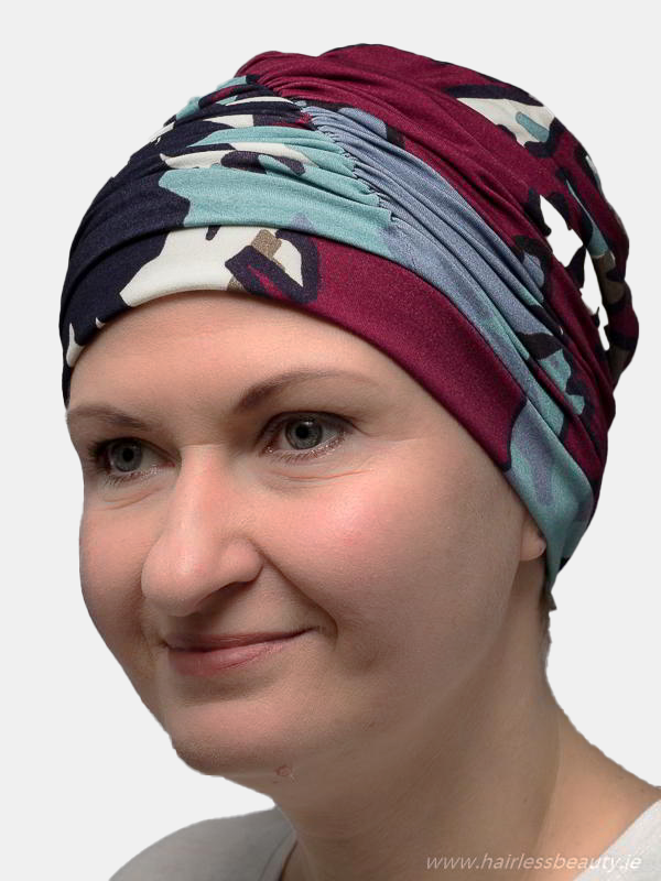 Comfortable hat in breathable fabric for alopecia