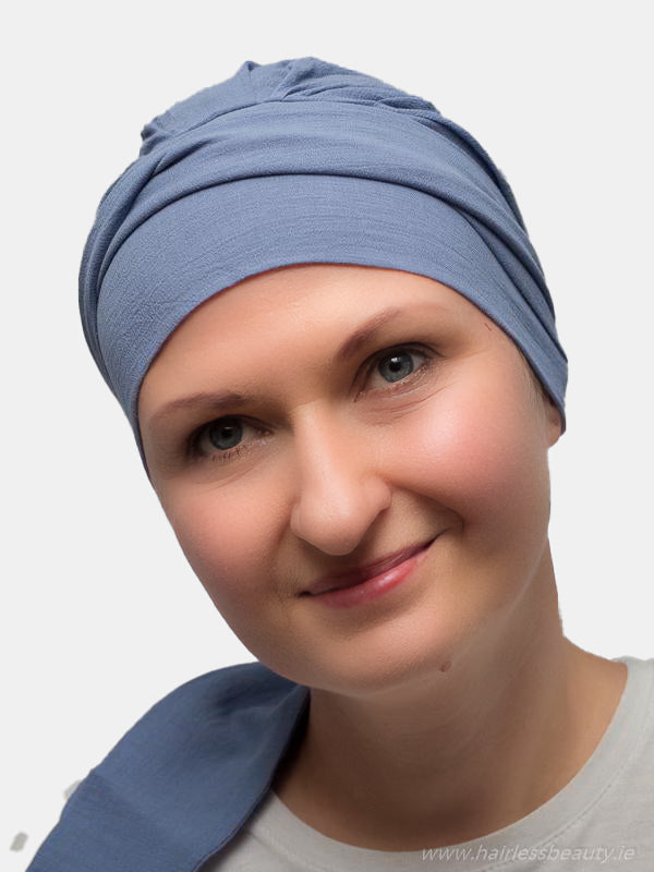 High-quality cotton scarf, delicate and comfortable, suitable for managing alopecia and hair loss