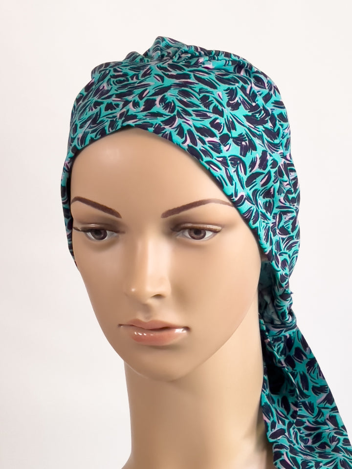 Beautiful viscose scarf is seam-free for extra comfort